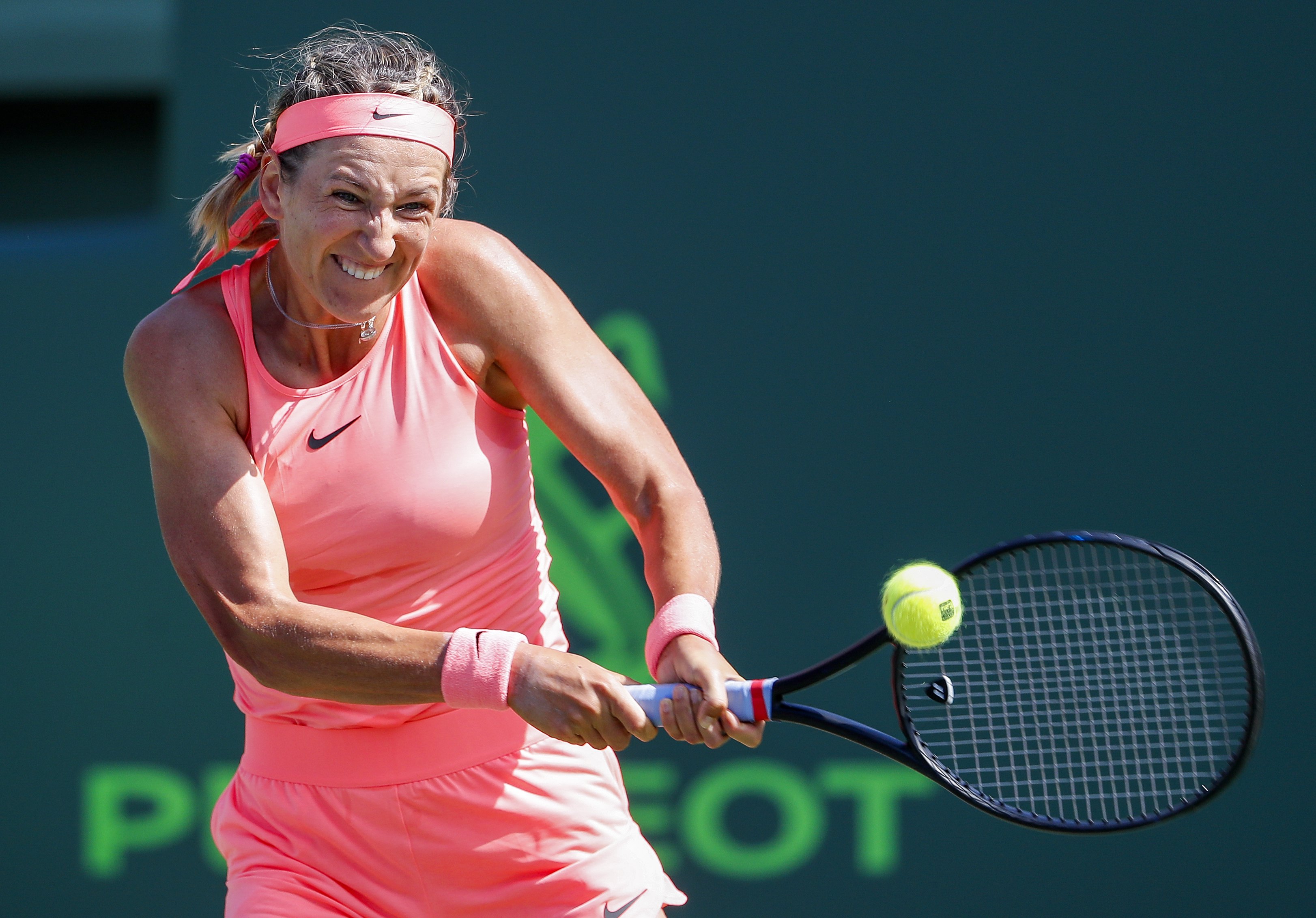 亚博-包含阿扎伦卡连续十五场比赛得分超过关键助攻，澳大利亚队挑战极限！的词条