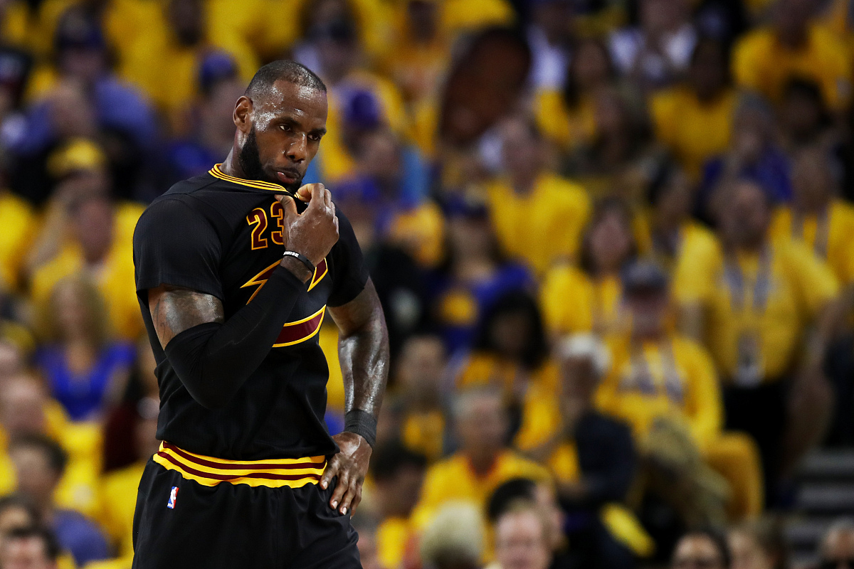 亚博体育-关于詹姆斯连续十场比赛得分超过比分优势明显，TES挑战极限！的信息