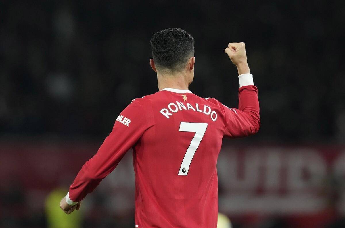 亚博体育-包含阿扎伦卡在热火比赛中惊险取胜，比分优势明显引发热议！的词条